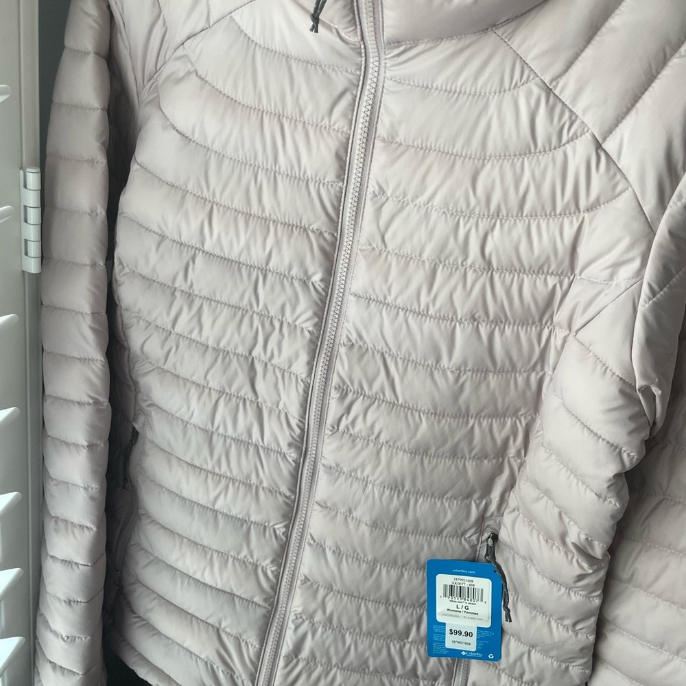 Columbia Women's Omni-Tech White Out ii Jacket - Picture 6 of 6